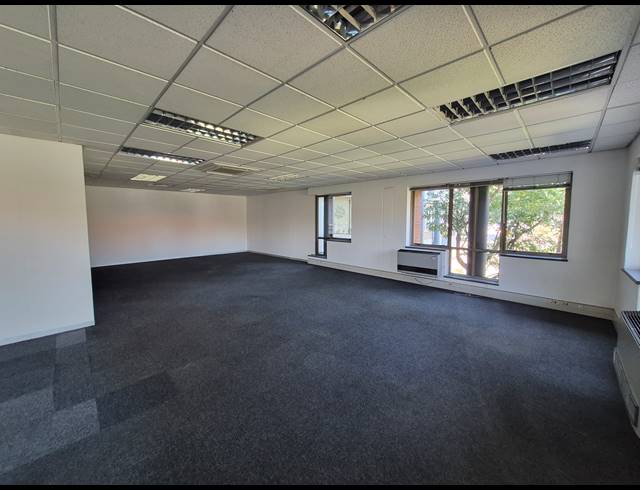 712M² OFFICE TO LET IN WOODMEAD